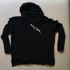 Brandy Melville hooded long sleeve T-shirt pocket